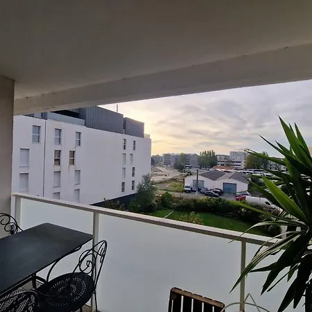 Ambre Appart-wifi-terrasse-parking-terrasse-2 Couchages La Rochelle (Charente-Maritime)