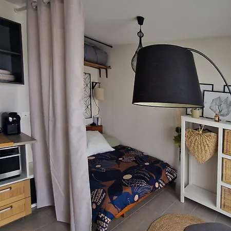 Ambre Appart-wifi-terrasse-parking-terrasse-2 Couchages 아파트