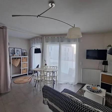 Ambre Appart-wifi-terrasse-parking-terrasse-2 Couchages Apartament *