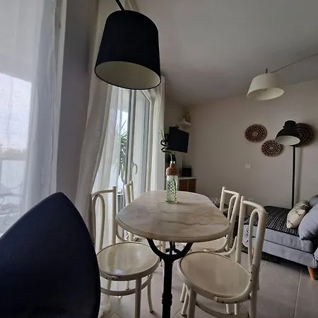 아파트 Ambre Appart-wifi-terrasse-parking-terrasse-2 Couchages 라로셸